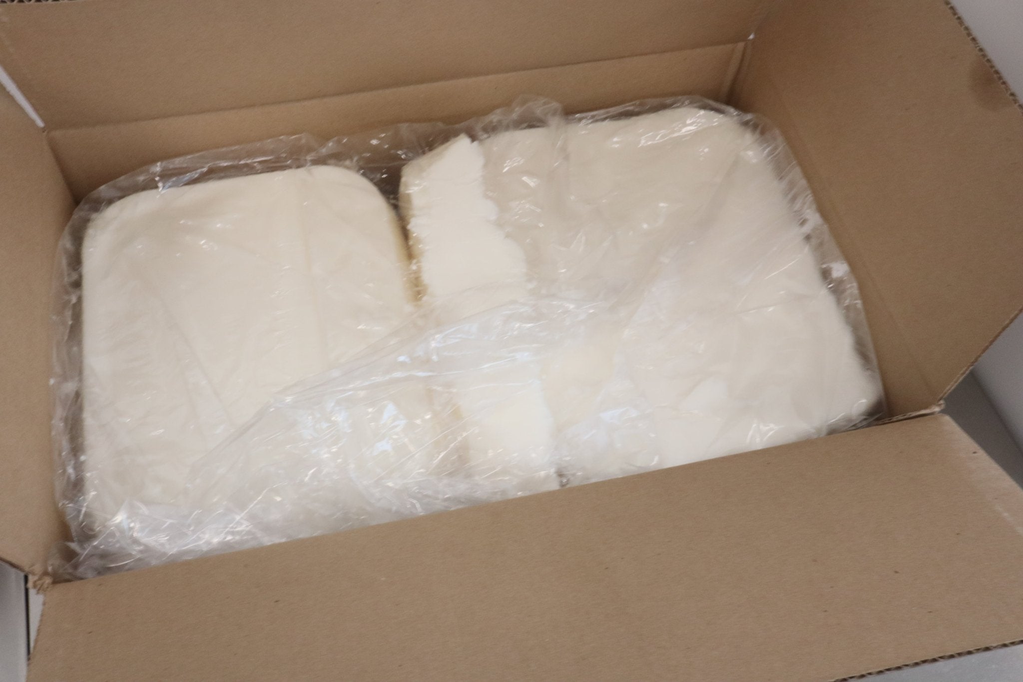 Coconut Soy EC-26  Luxury Candle wax ( Exclusively containers) - LuxyM Candle Supplier