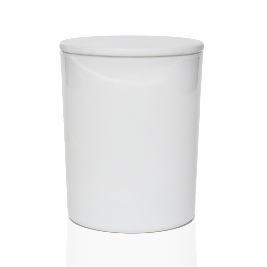 Custom label candle made in Canada by LuxyM for private label brands